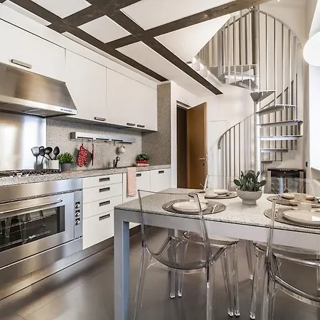 Duomo 3 Floors Penthouse 度假居 科莫