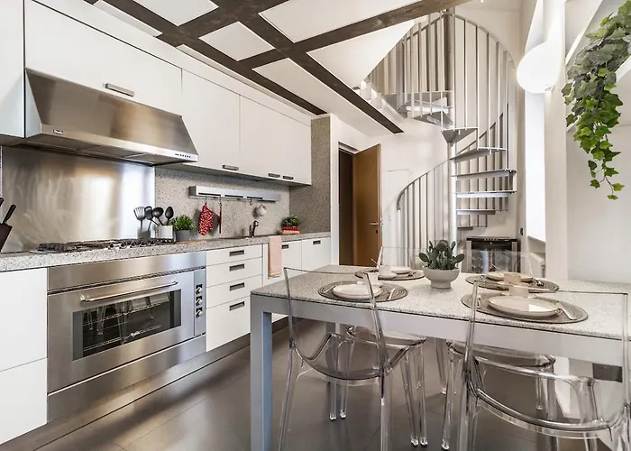 Duomo 3 Floors Penthouse 度假居 科莫